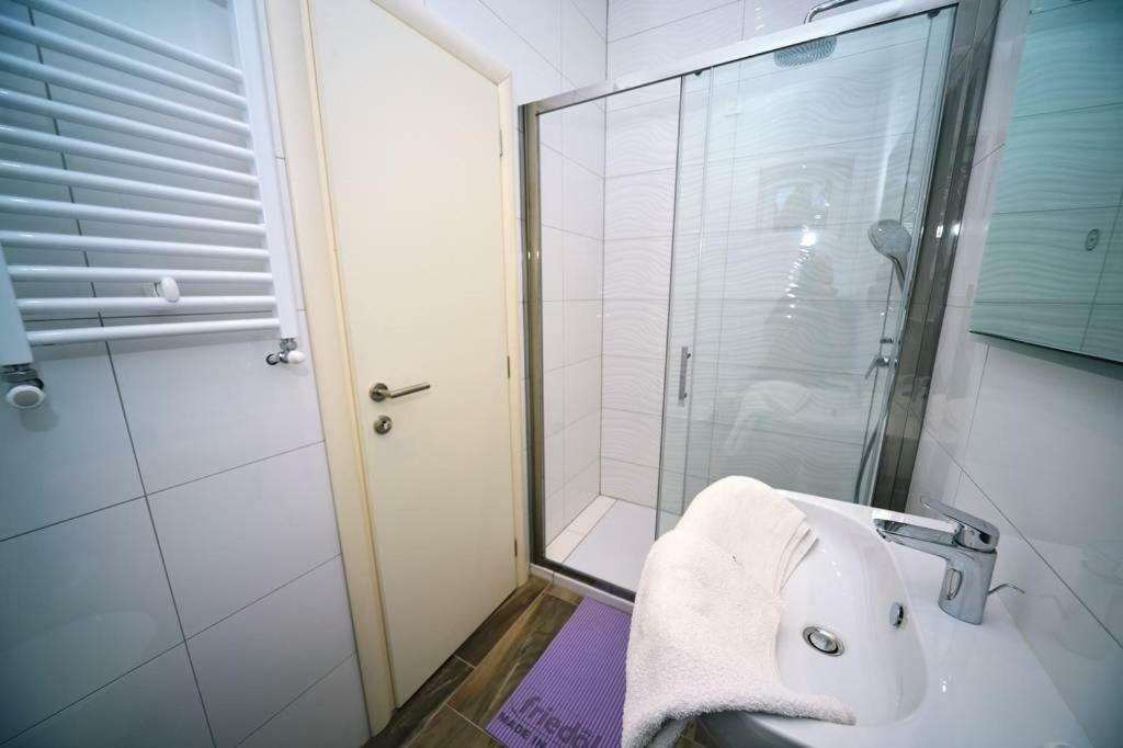 Guest House Manuela Опатія Екстер'єр фото